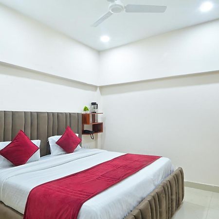 Chowdhry Tourist Lodge - New Delhi Railway Station - 2 Minutes Walk ภายนอก รูปภาพ
