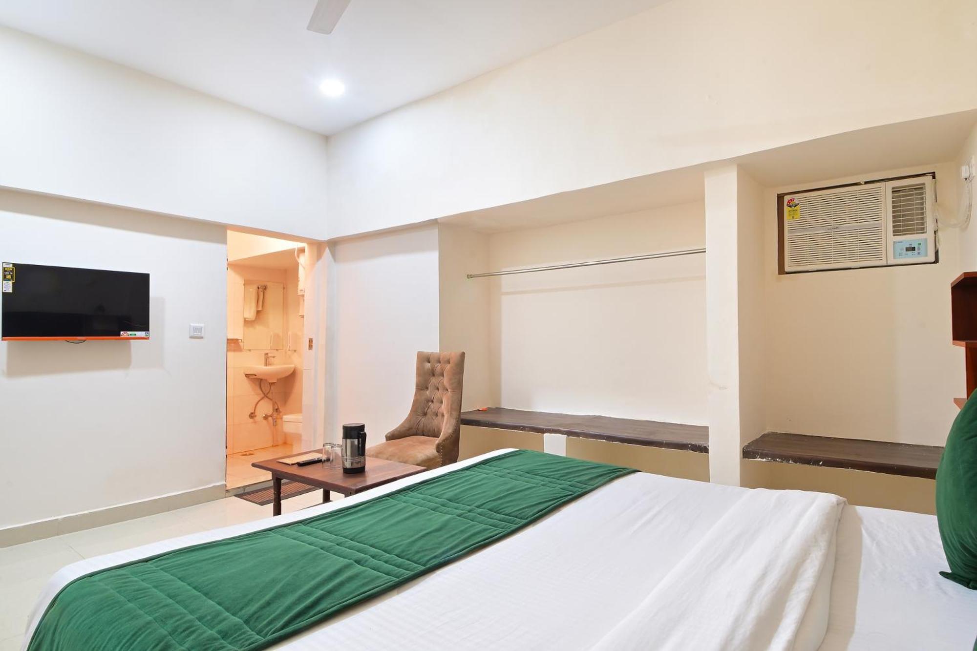 Chowdhry Tourist Lodge - New Delhi Railway Station - 2 Minutes Walk ภายนอก รูปภาพ