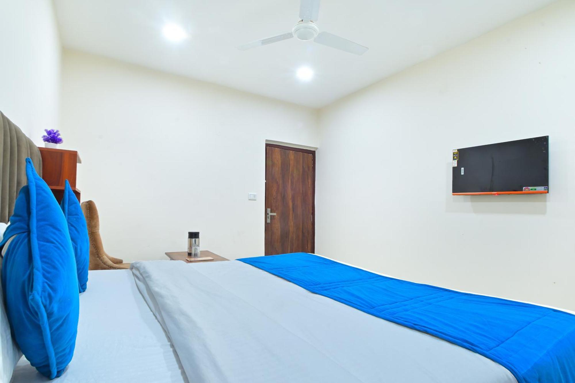 Chowdhry Tourist Lodge - New Delhi Railway Station - 2 Minutes Walk ภายนอก รูปภาพ