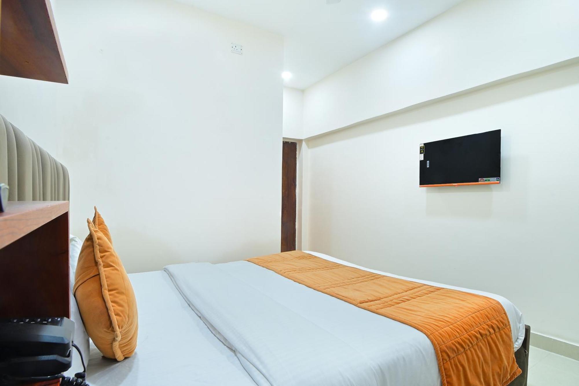 Chowdhry Tourist Lodge - New Delhi Railway Station - 2 Minutes Walk ภายนอก รูปภาพ