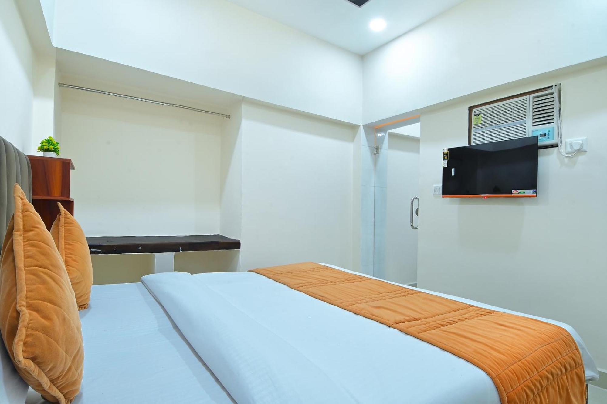 Chowdhry Tourist Lodge - New Delhi Railway Station - 2 Minutes Walk ภายนอก รูปภาพ