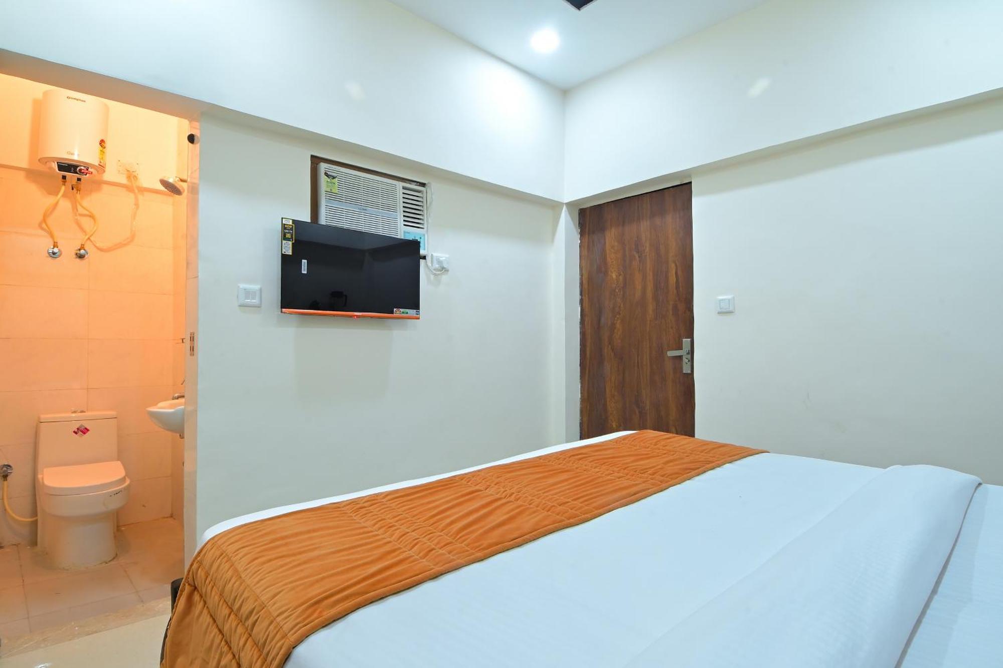 Chowdhry Tourist Lodge - New Delhi Railway Station - 2 Minutes Walk ภายนอก รูปภาพ
