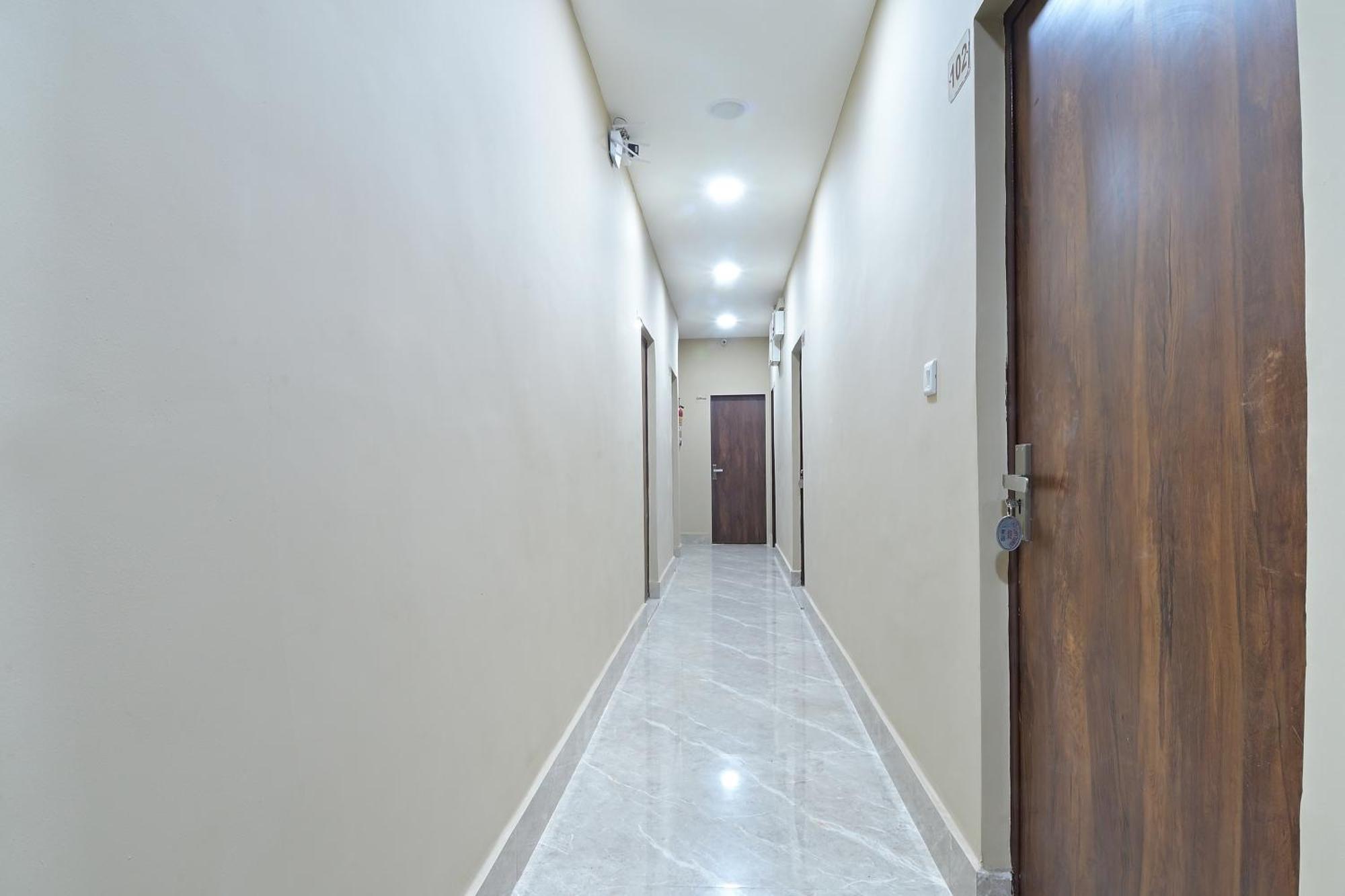 Chowdhry Tourist Lodge - New Delhi Railway Station - 2 Minutes Walk ภายนอก รูปภาพ