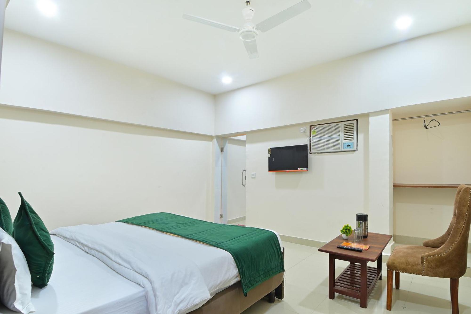 Chowdhry Tourist Lodge - New Delhi Railway Station - 2 Minutes Walk ภายนอก รูปภาพ