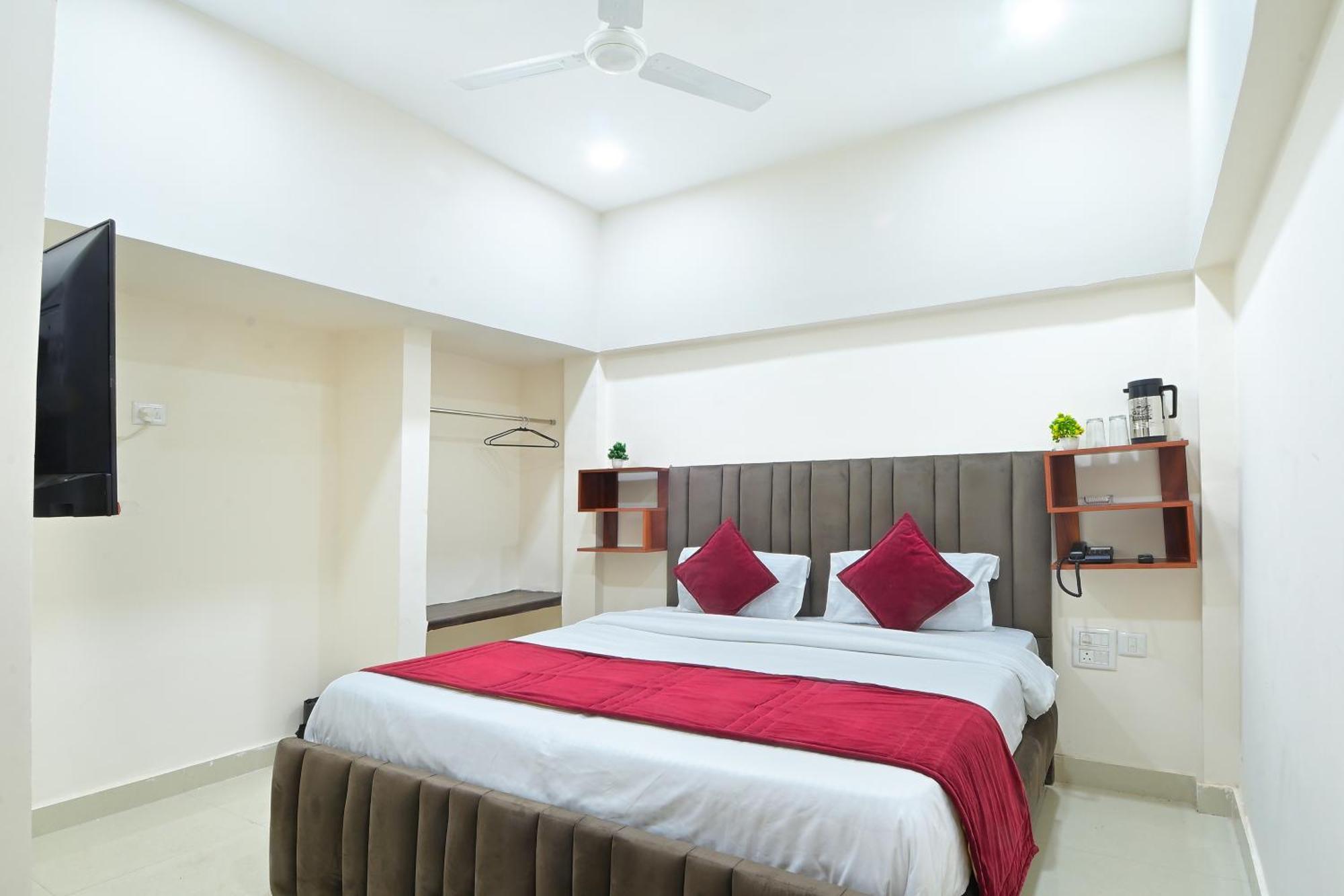 Chowdhry Tourist Lodge - New Delhi Railway Station - 2 Minutes Walk ภายนอก รูปภาพ